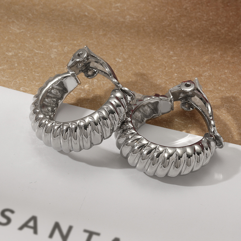 Stainless Steel Croissant Chun - Body Jewelry Hypoallergenic ulasan dan harga